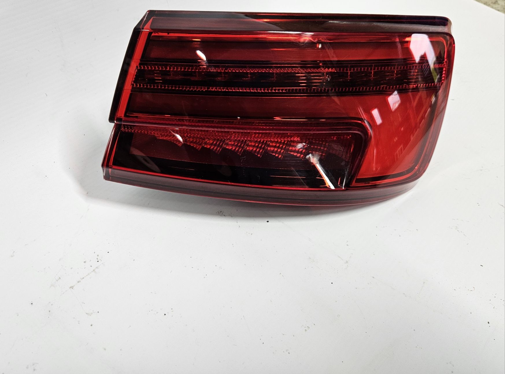 Audi a3 s3 8v sedan lift usa lampa prawa tylna tył w blotnik karoserie