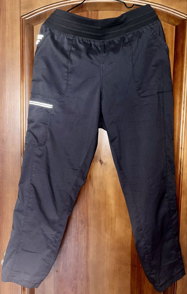 Костюм Cherokee Revolution , Жіночий медичний костюм вживаний, L-Xl