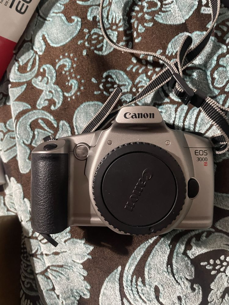 Canon EOS 3000 N Kit