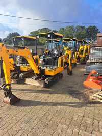 JCB 16C , 2020, 900horas. Ultimo modelo.