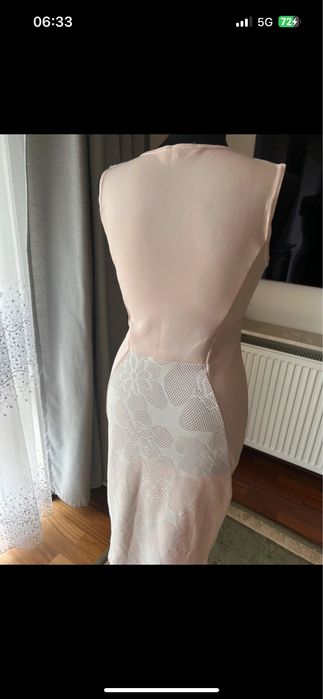 Elegancka dopsowana sukienka