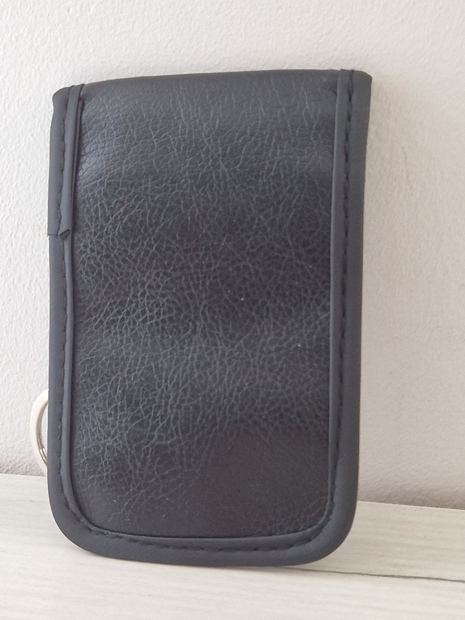 Etui Vennus Klucze Car Keyless Leather RFID (system antykradzieżowy)