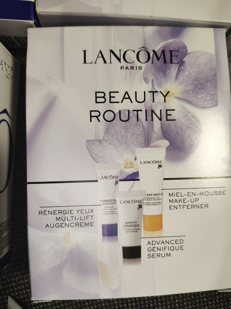 Lancôme Advanced Génifique , hydra zen , 
(po lewej stro