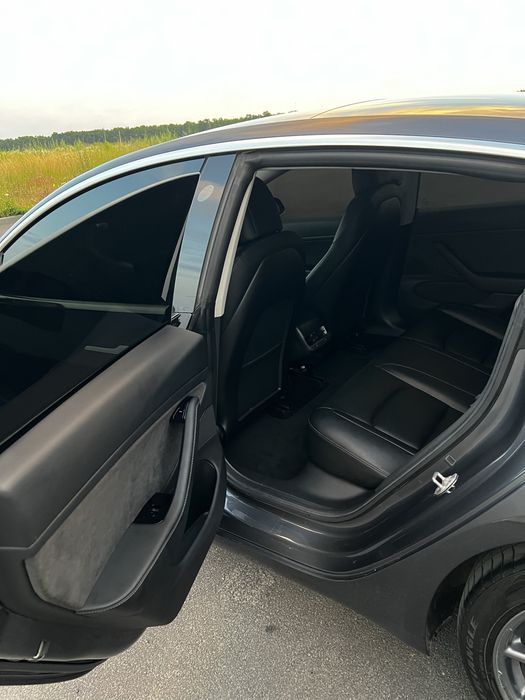Продам Tesla Model 3