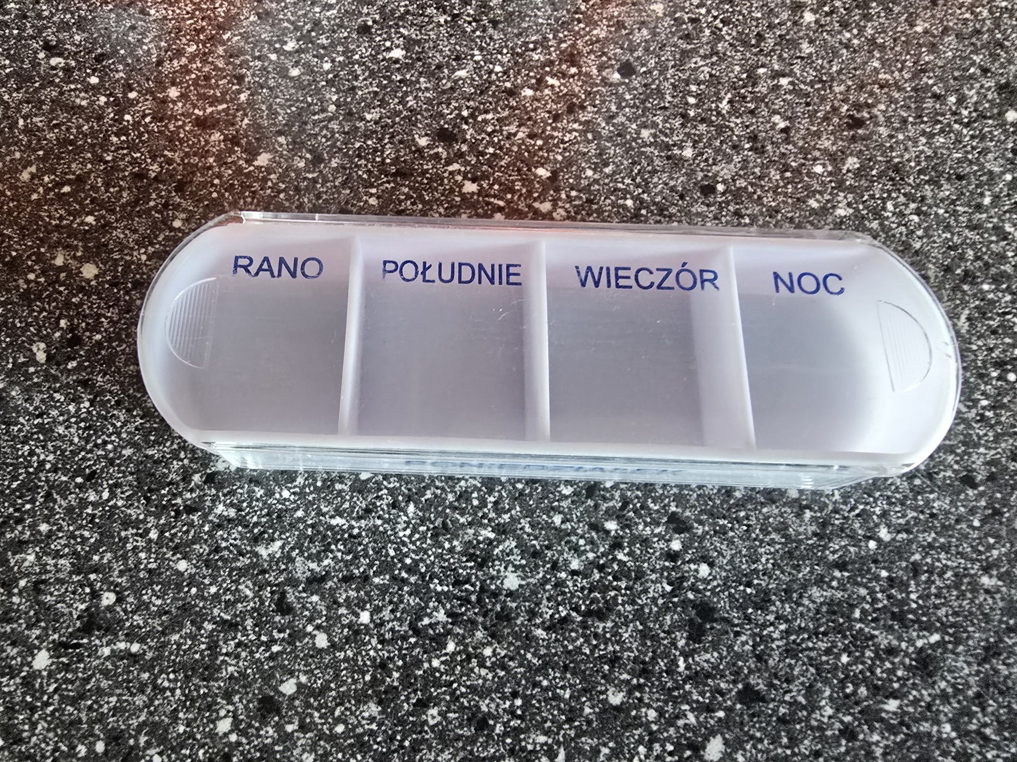Zestaw pojemników na leki