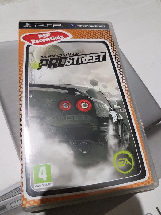 PSP: Need for Speed ProStreet Essentials