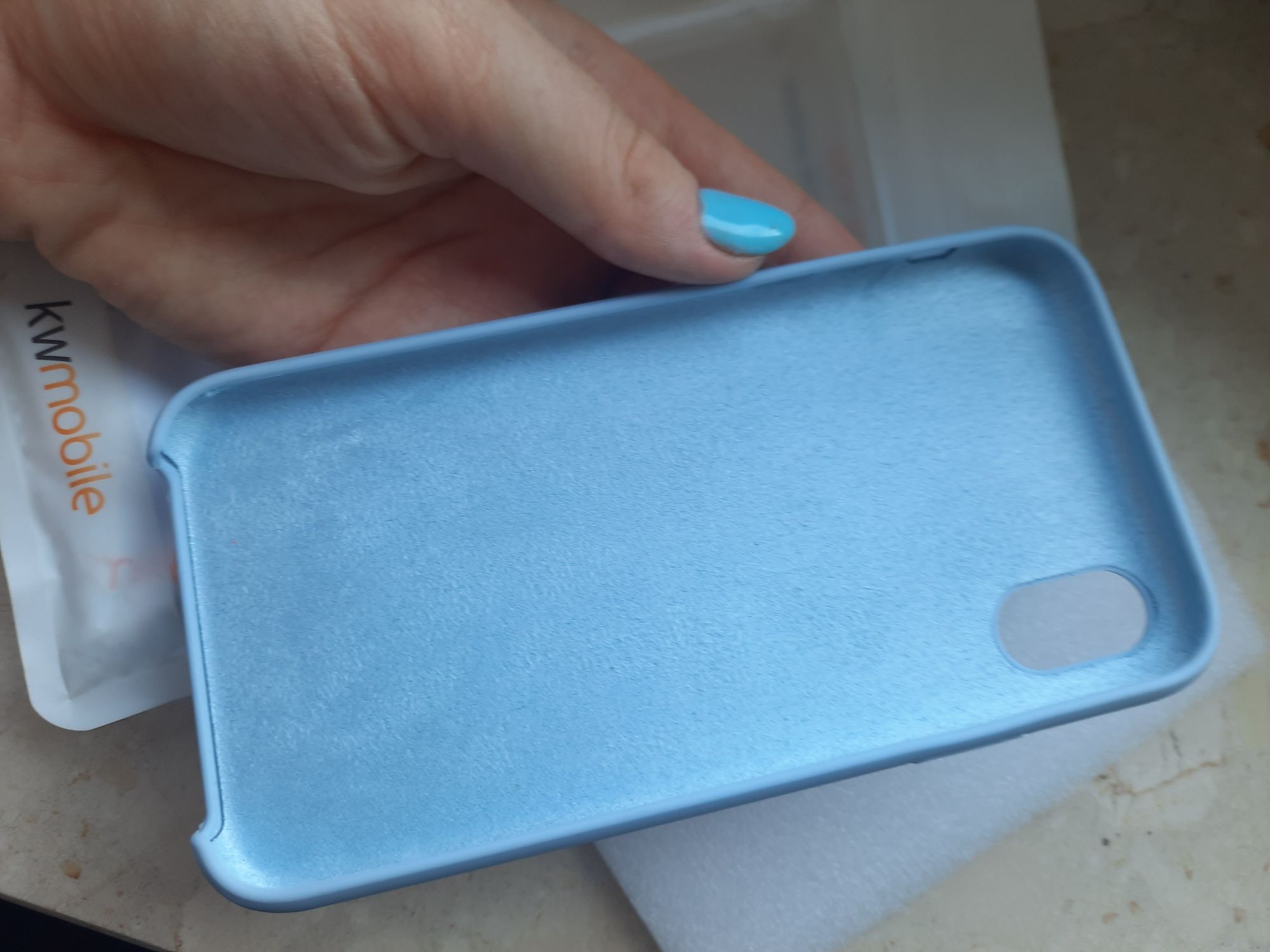 Etui na IPhone XR silikonowy z mikrofibrą nowy