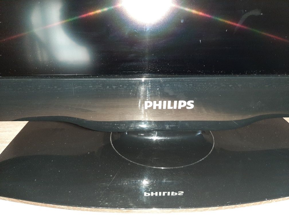 Продам телевизор б/у Philips