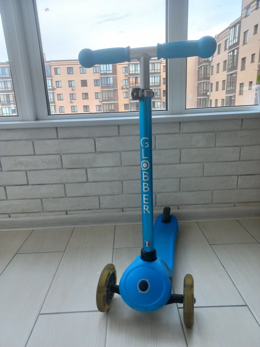 Самокат Globber Primo Lights блакитний