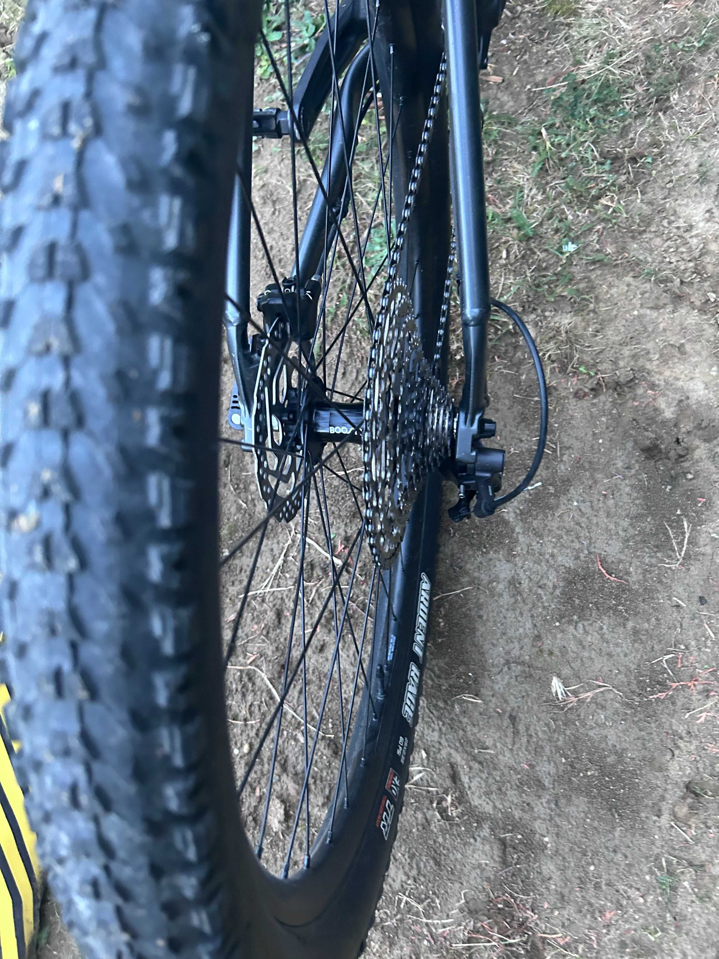 Rower mtb trek x-caliber 8, 2023, M