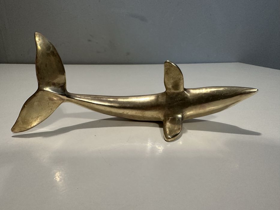 Escultura de golfinho em latão. Anos 60/70.