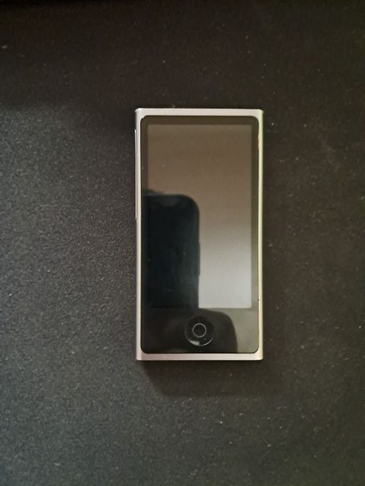 Apple iPod Nano 7th Generation 16GB