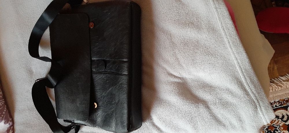 Torba czarna ze skóry ekologicznej