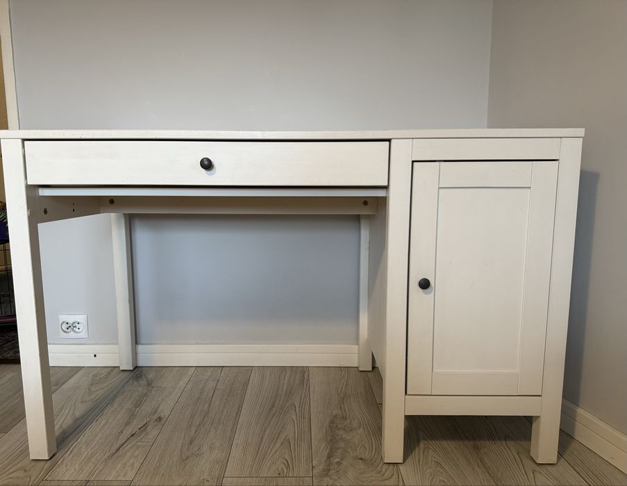 Biurko HEMNES Ikea + krzeslo gratis