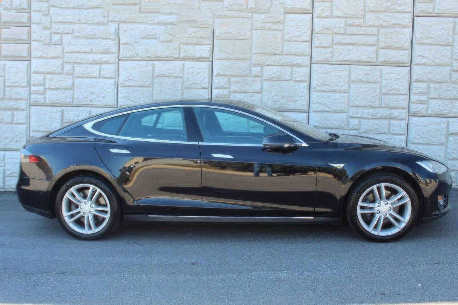 2015 Tesla Model S