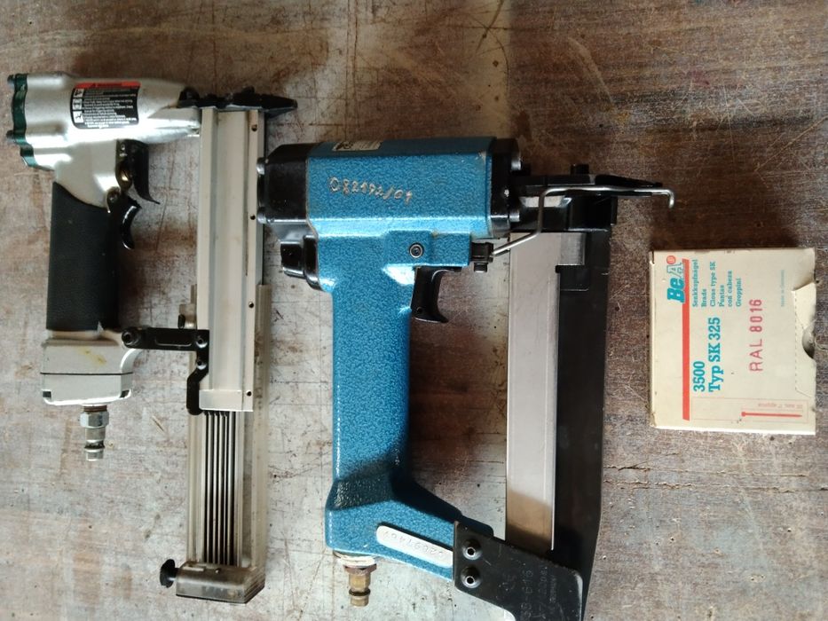 Цвяхозабивач пневматичний степлер на цвяхи штифти шпильки оригінал