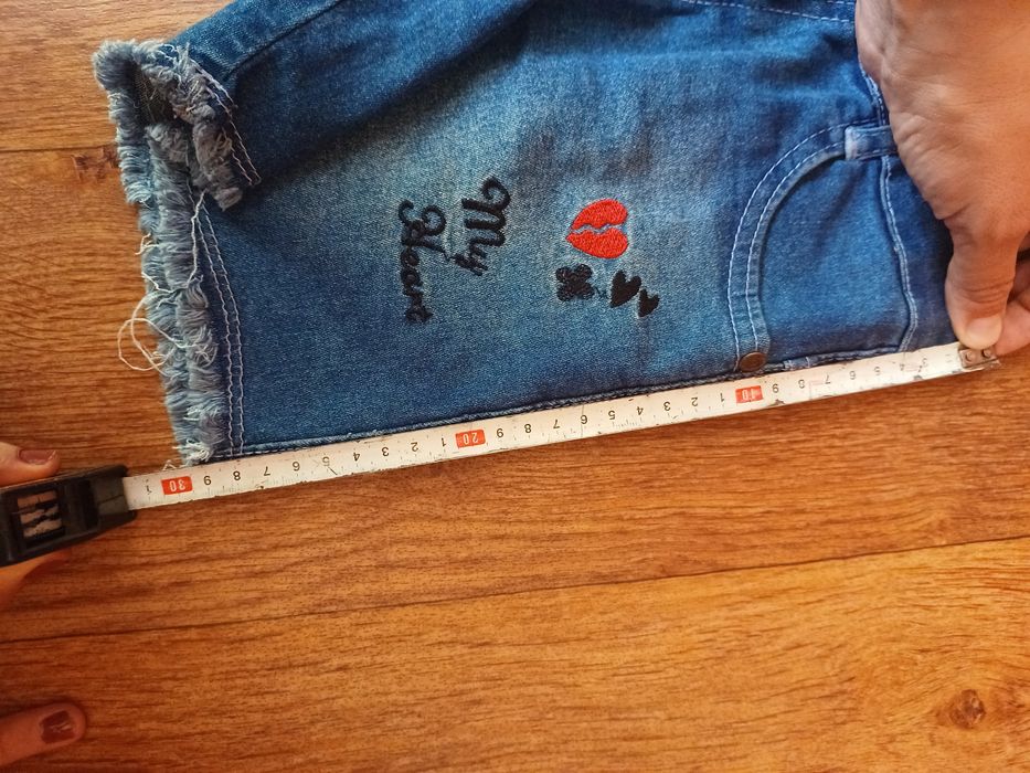 Шорти на дівчинку