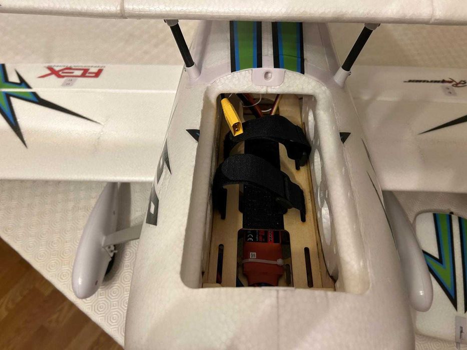 Avião rc | Aeromodelismo | Flex Innovation Mamba 60E | Como NOVO!