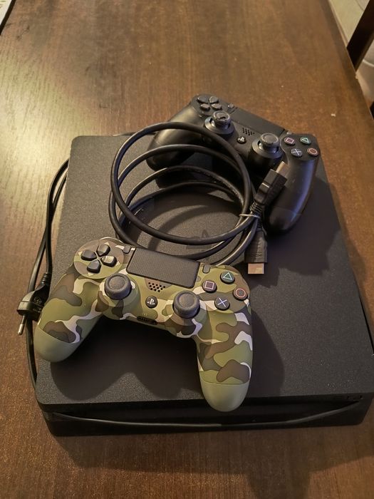 Ps4 slim 500gb+ 2 pady + okablowanie