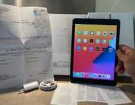 Apple iPad Air 2 - stan dobry , pudełko ładowarka