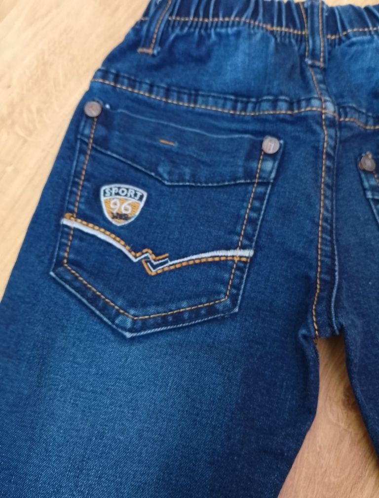 Завужені дитячі штани джинси 104 р.