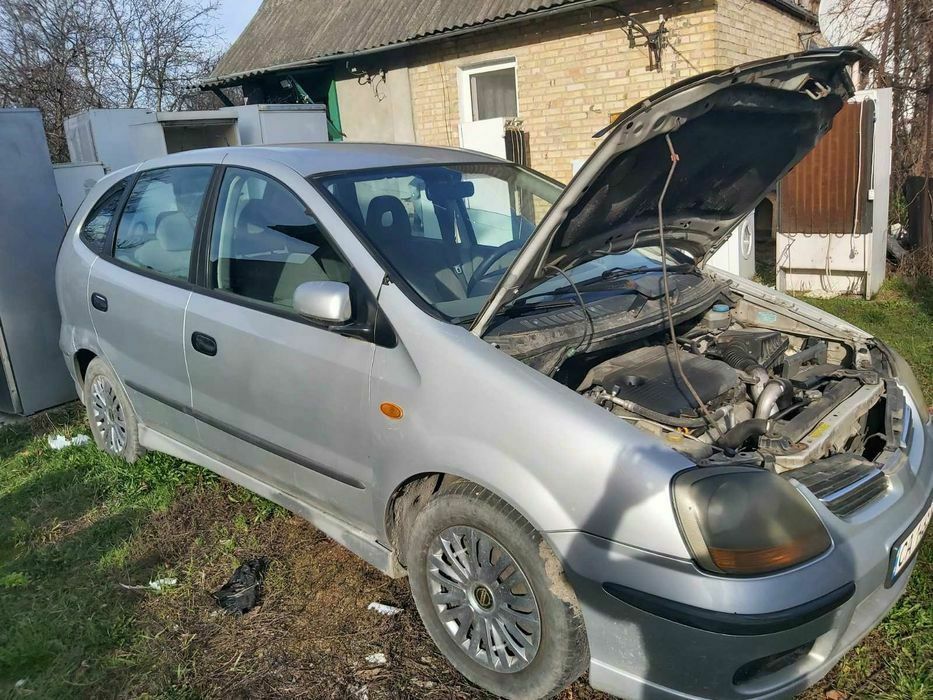 Мінівен Ніссан продам