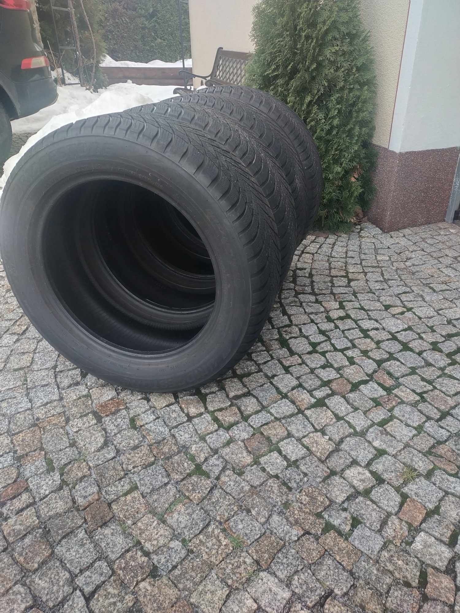 Opony zimowe Bridgestone 235/55 R18