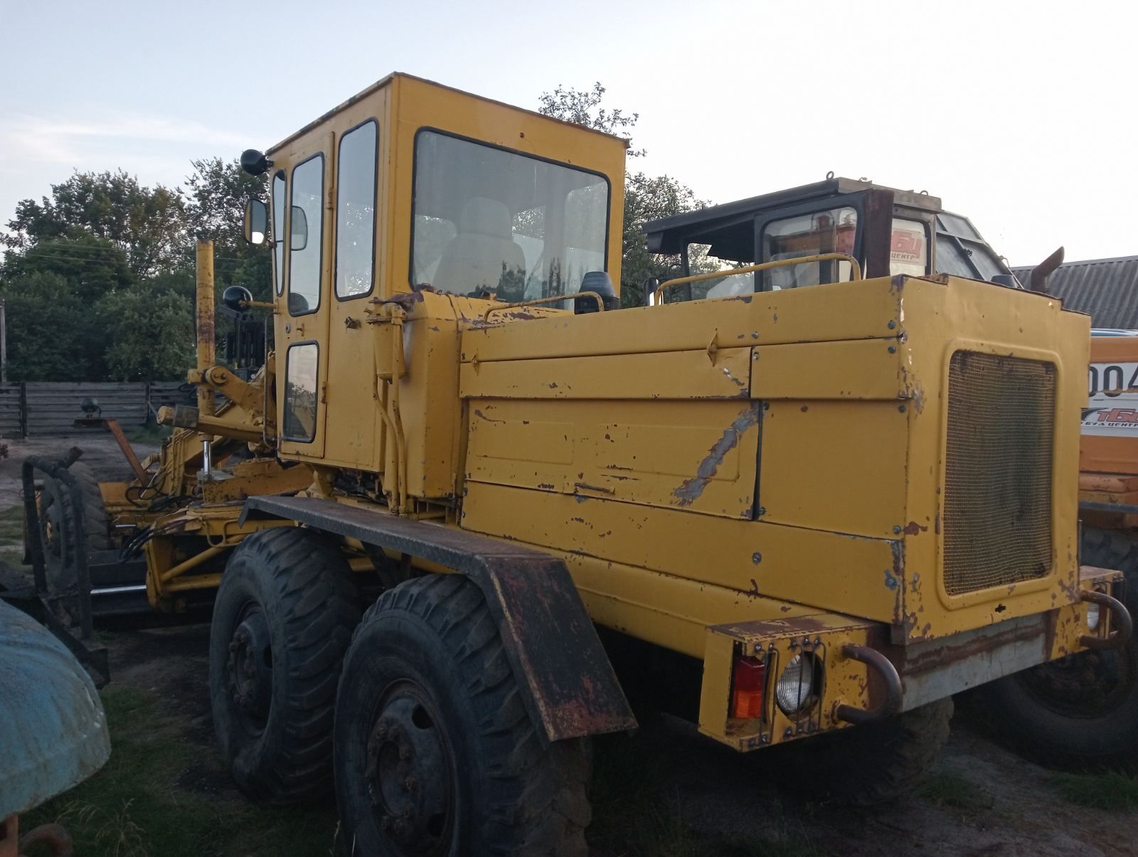 Продам автогрейдер ДЗ 122 Автомат КПП.