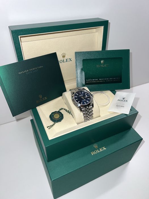Rolex Datejust 41 Ref. 126300 – Fundo Azul – Smooth Bezel – Jubilee