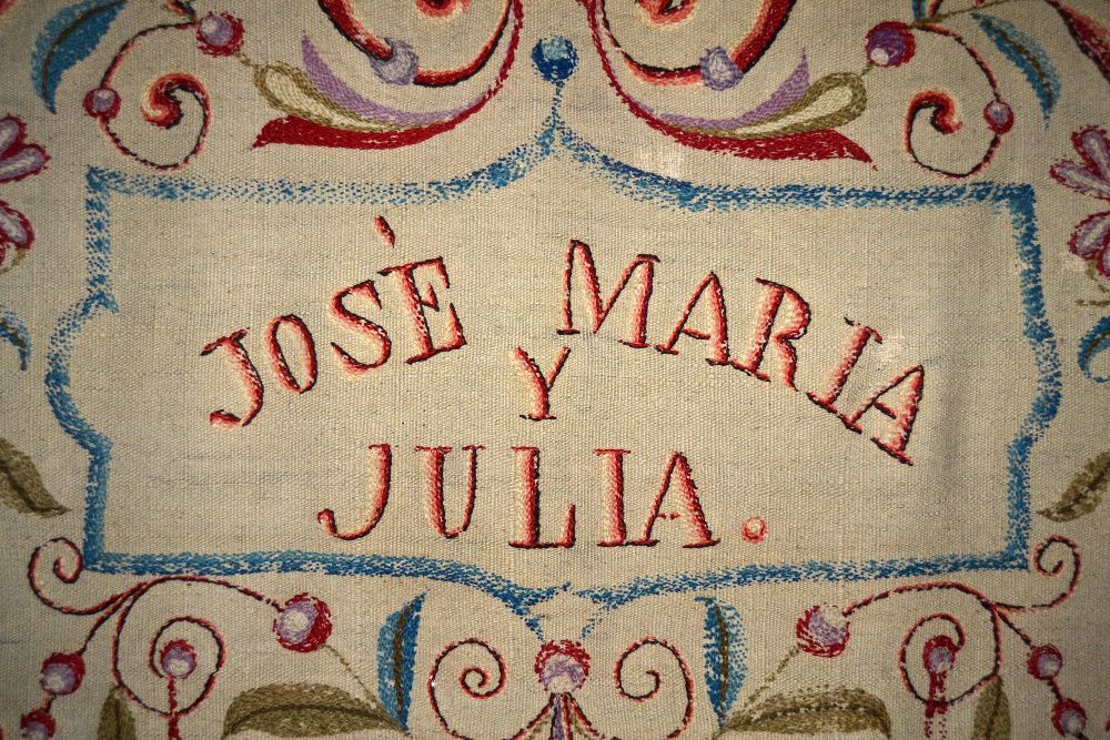 Manta de noiva de José Maria y Julia, lã feita e bordada à mão–séc XIX