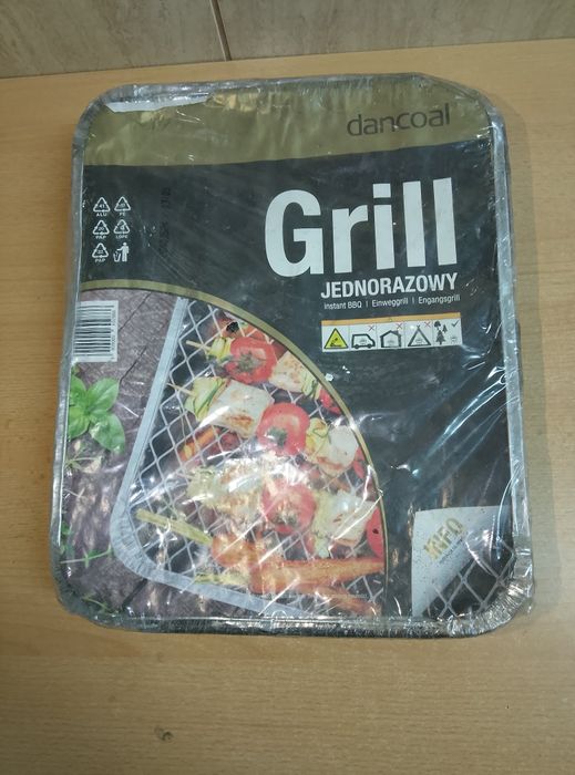 Nowy grill jednorazowy 31x25x5 cm
