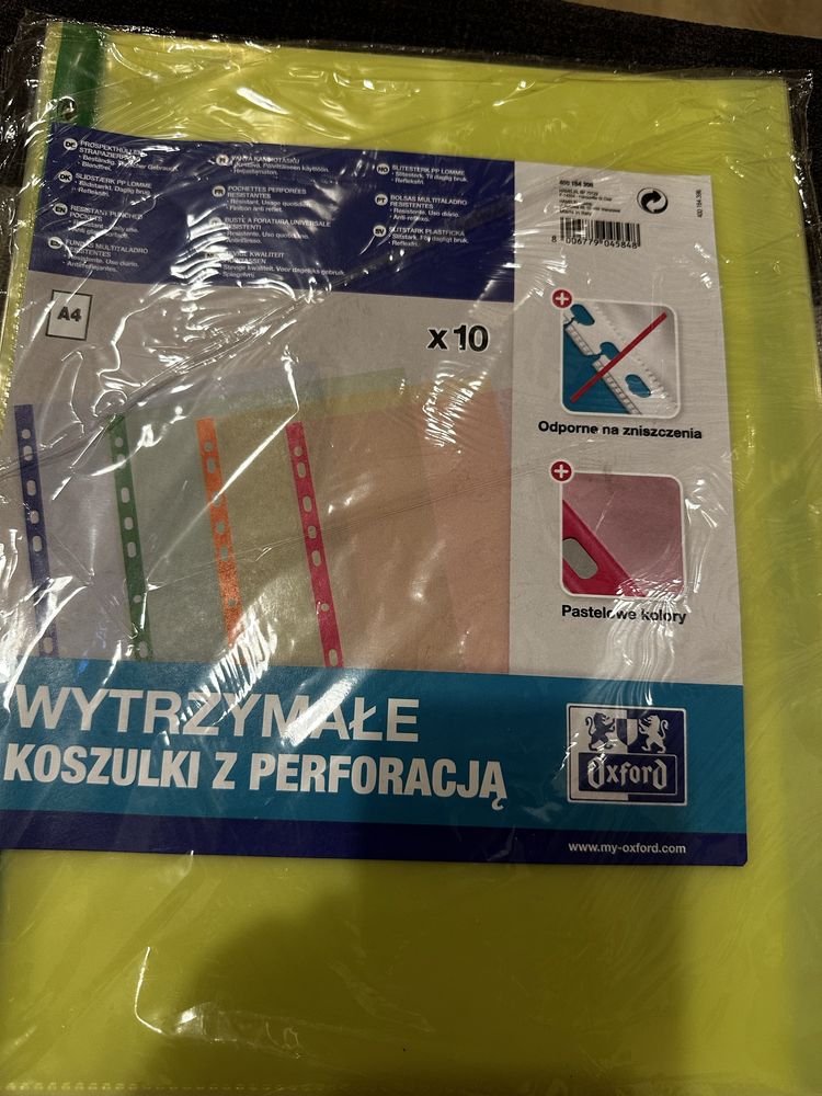 Wytrzymałe koszulki z perforacją
