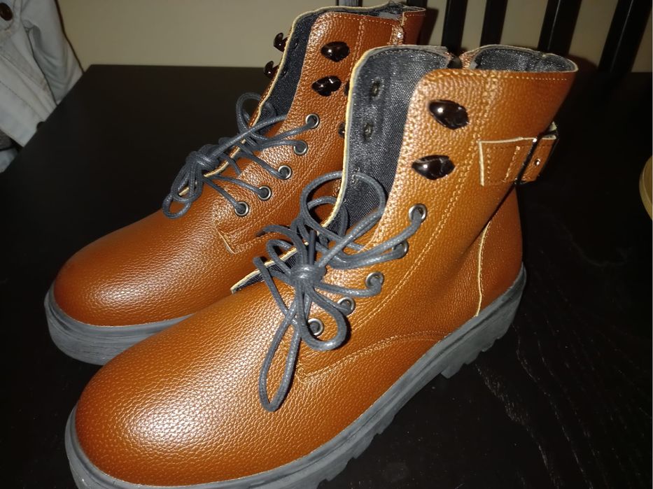 Bota 41 castanho
