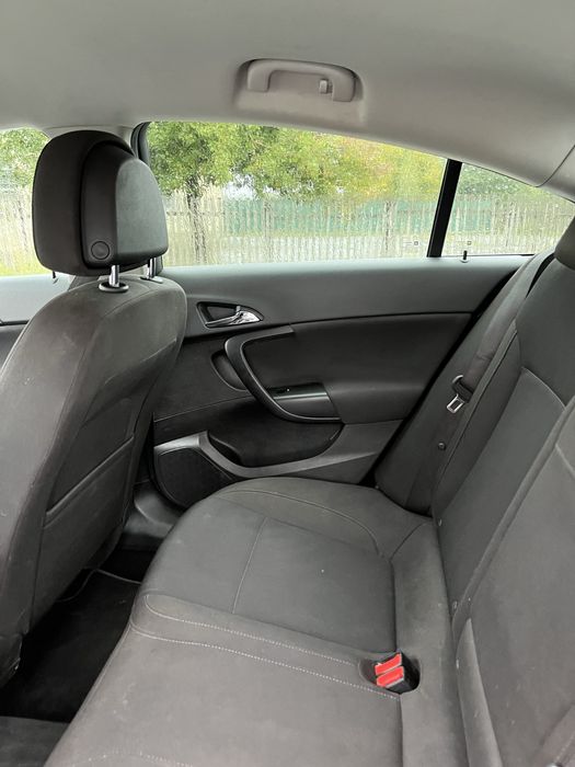 Opel Insignia 2.0 Дизель 2011