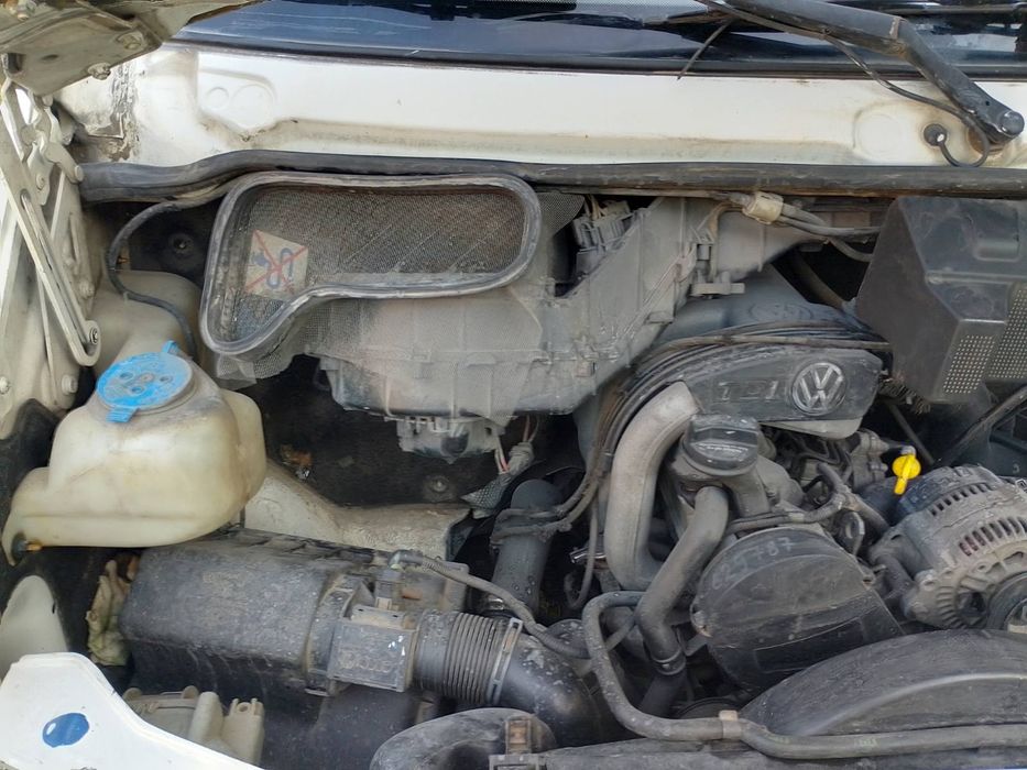 грузопасажирський мікроавтобус