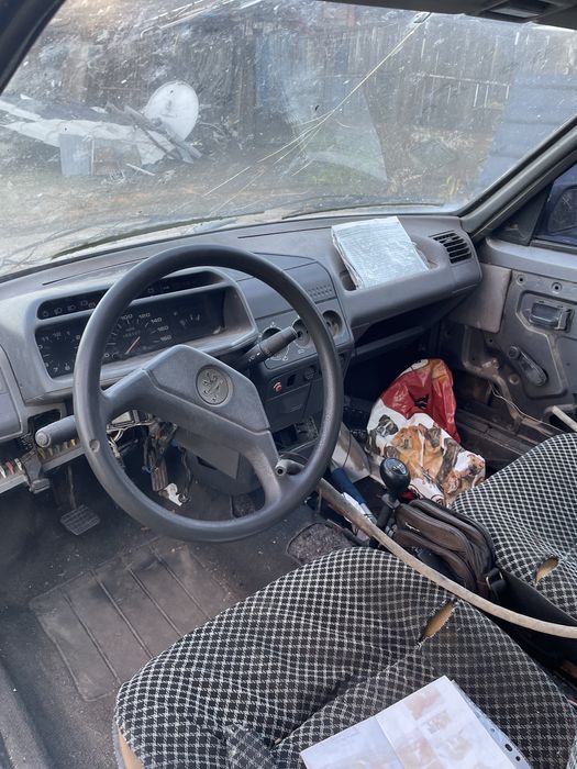 Peugeot 205 — мотор не здається, навіть якщо ти здаєшся