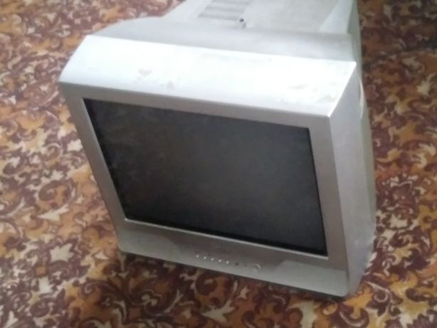 Телевизор Samsung старый цветной