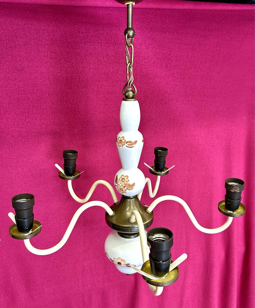 Żyrandol porcelanowy