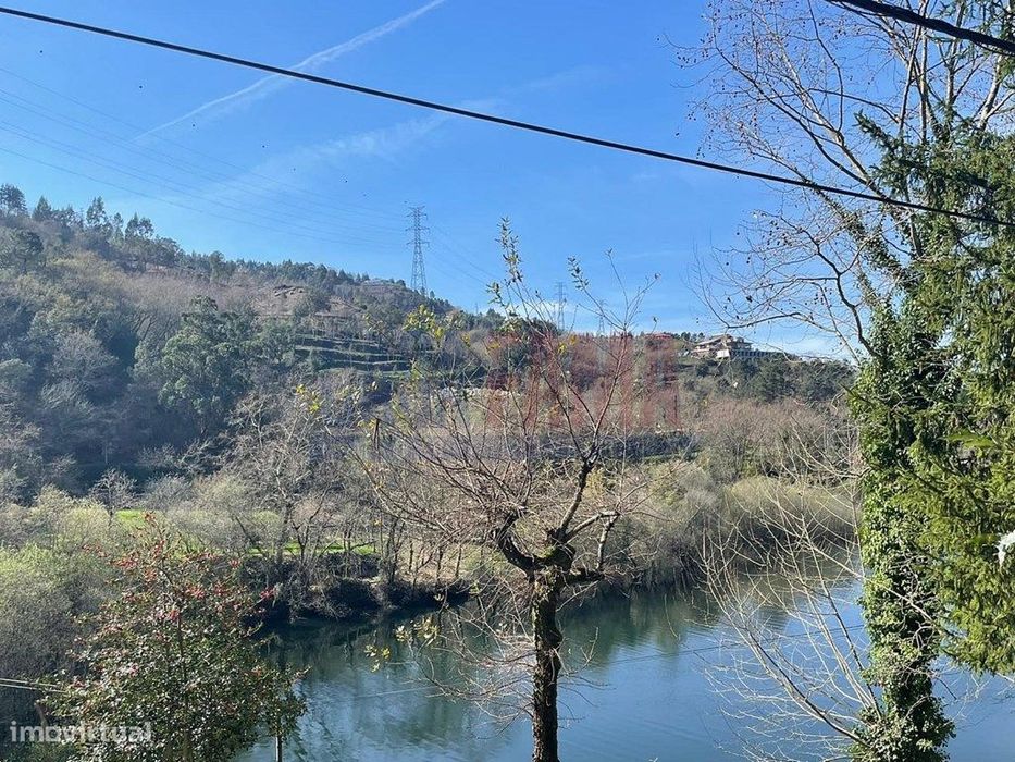 Terreno em São Miguel - Caniçada (Gerês)