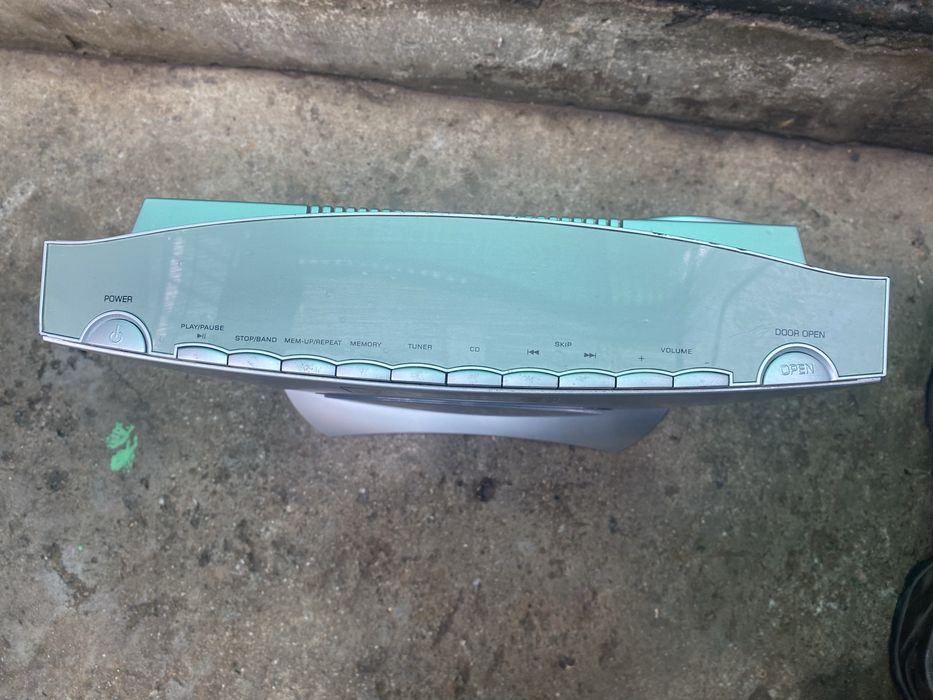 CD плеер Universum CTR-CD1036 с FM радио