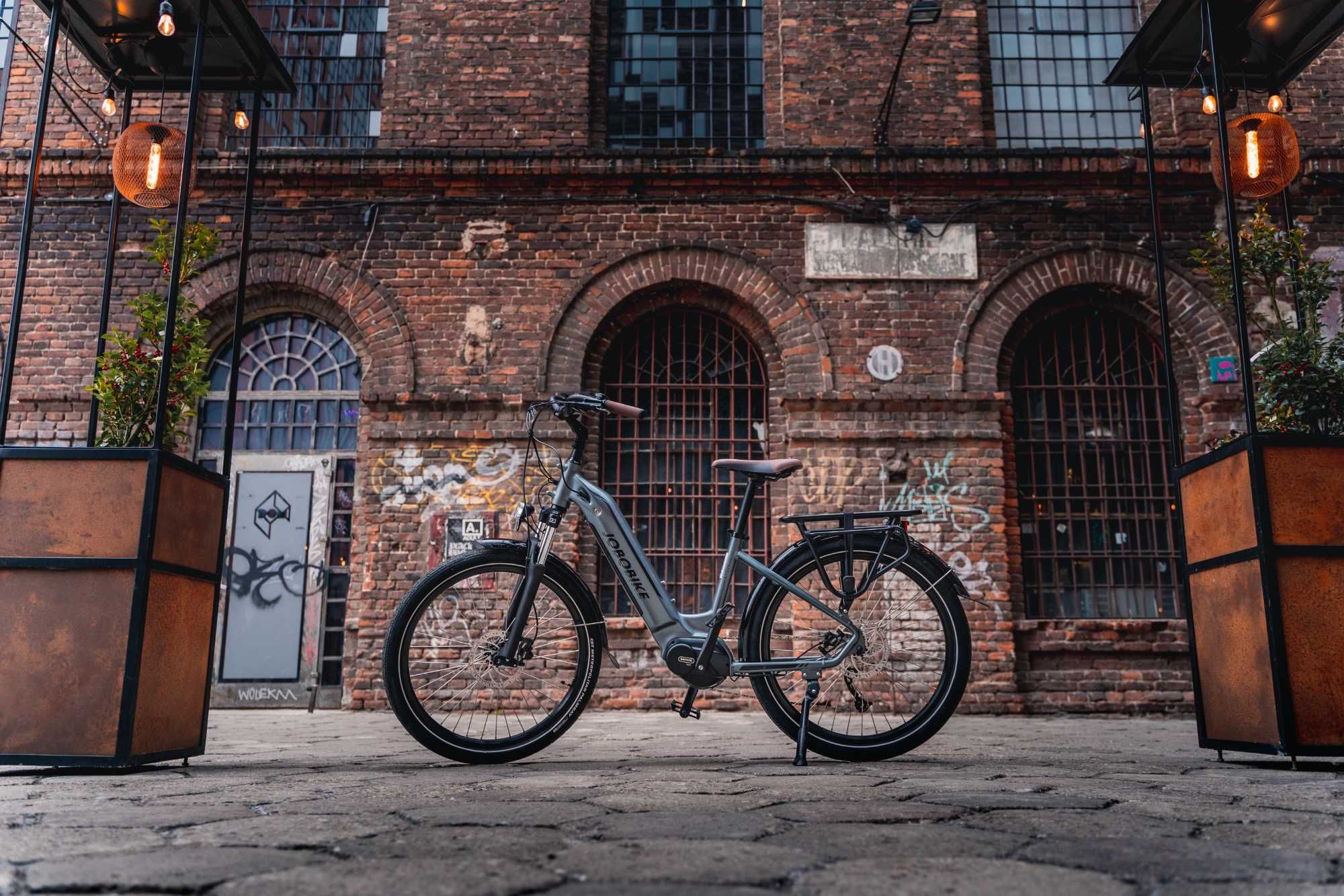 Elektryczny Lyon od Jobobike - silnik centralny, uniwersalny