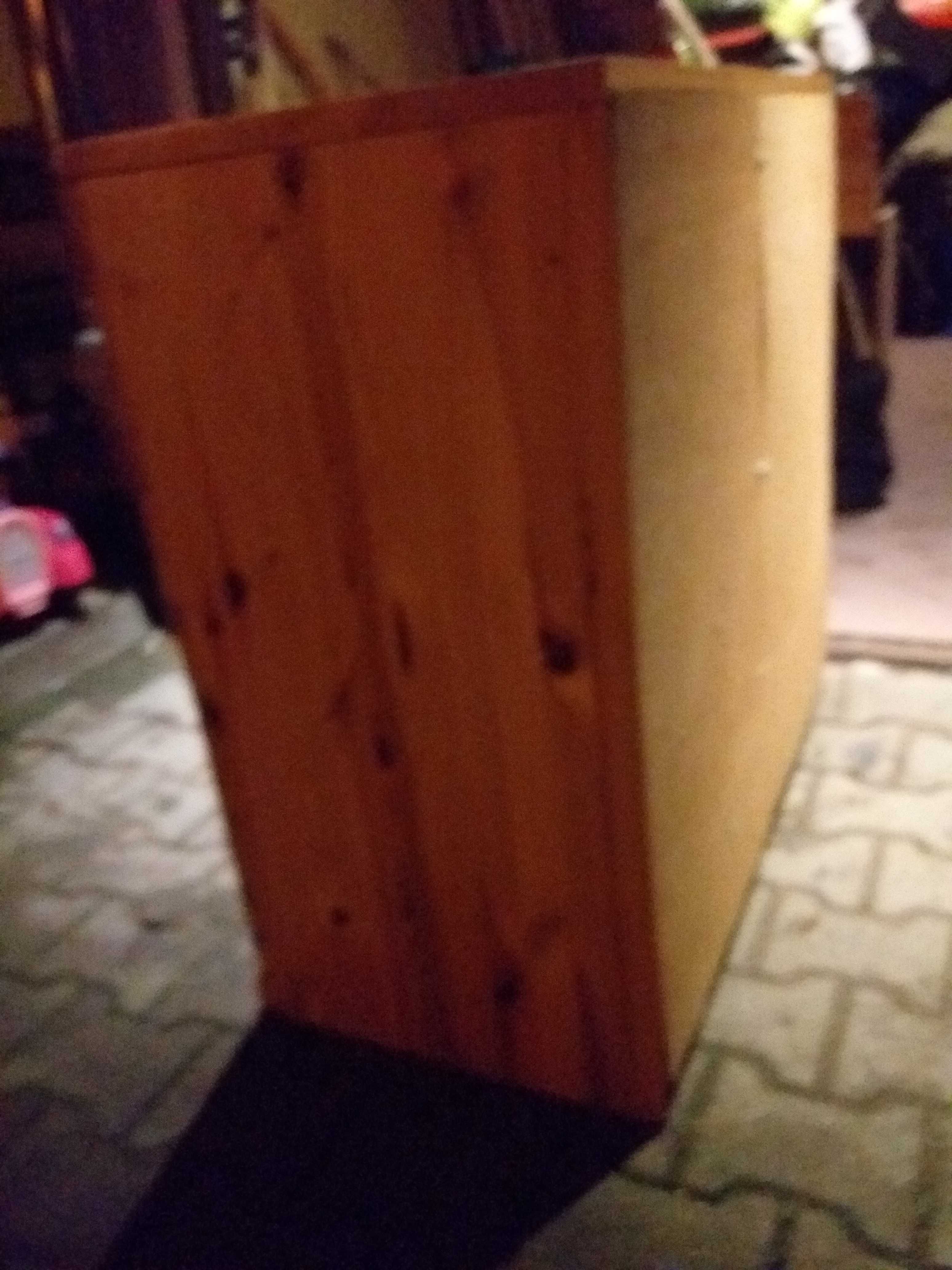 Szafka sosnowa z szufladami