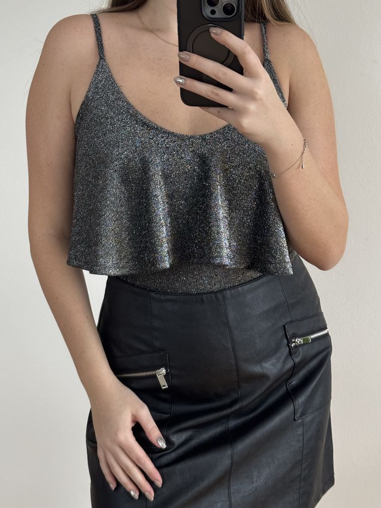 Srebrne body na szelkach