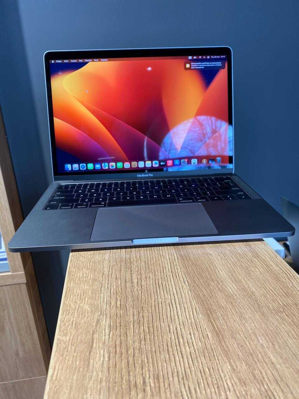 Macbook Pro 13 Space Gray 256GB (MPXV2) 2017.Купуй у Ябко.