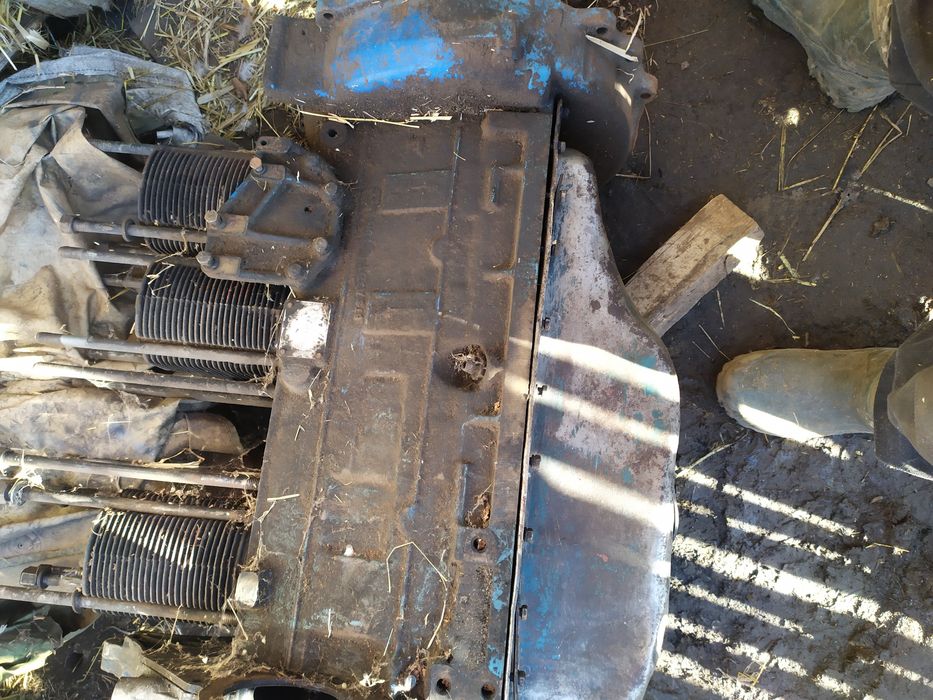 Продам запчастини т40