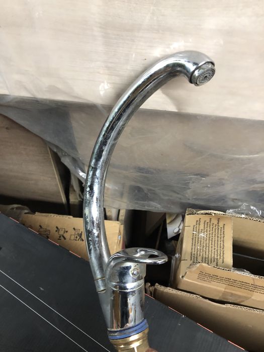 Смеситель для кухни , для ванной