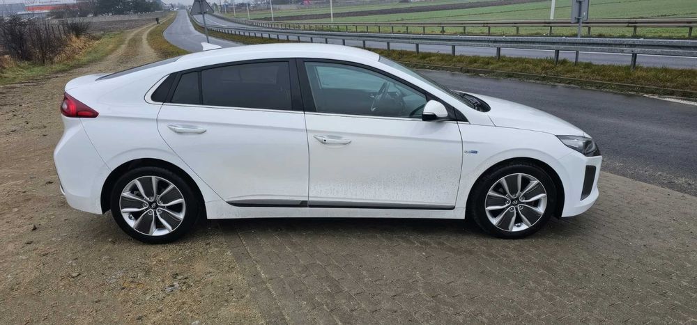 Hyundai IONIQ      2017