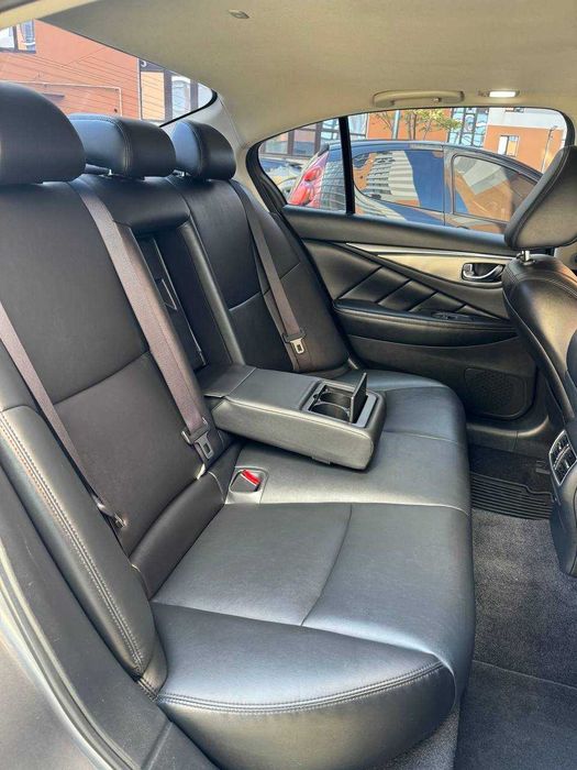 Infiniti Q50 2016 3.0