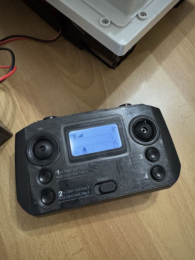 Łódź łódka wędkarska zanętowa z GPS i Sondą - HIT ! Sonda wędkarska