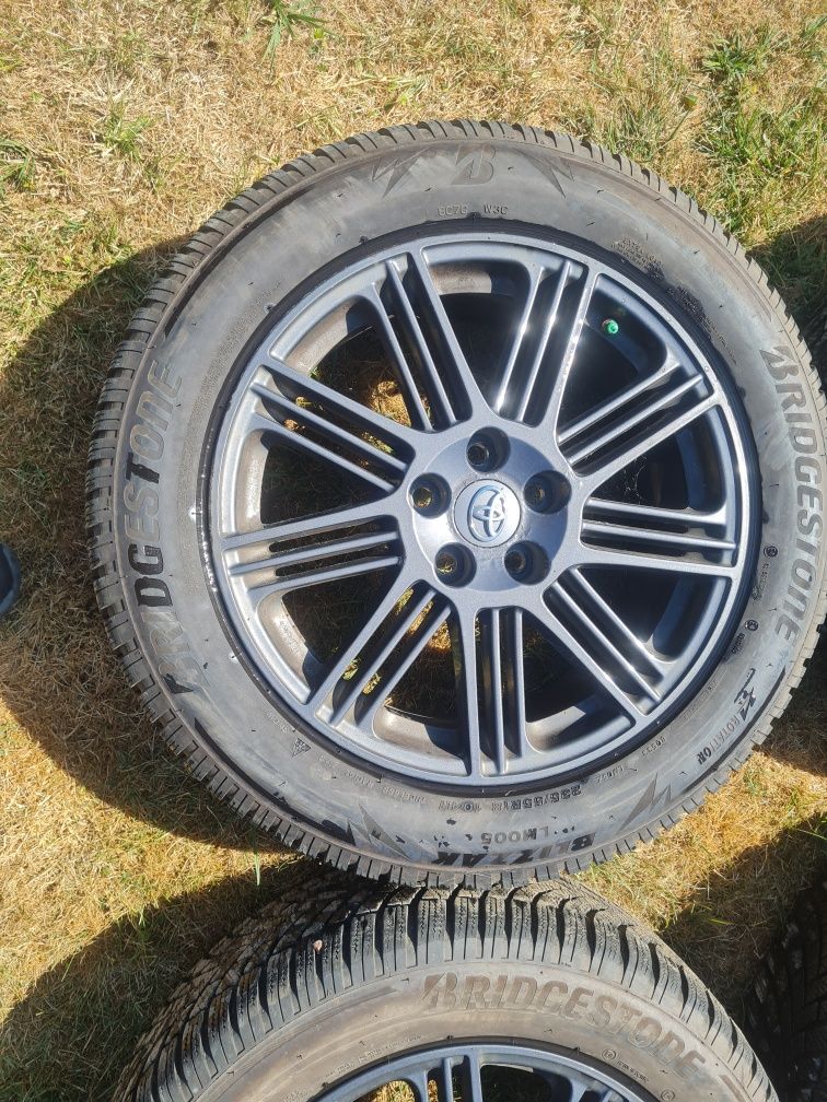 Toyota rav4 felgi z oponami I czujnikami  235/55r18